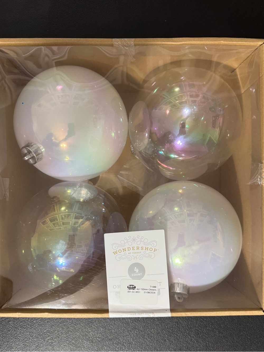 Wondershop Iridescent Pearl White Ornament Bulbs (4-Pack)